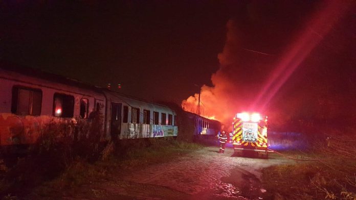 Incendiu la trenul Arad - Nădlac, în care se aflau zeci de călători