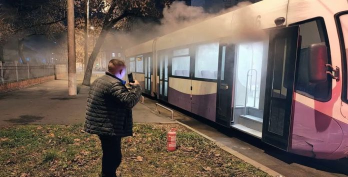 Incendiu la un tramvai Armonia, în zona centrală a Timișoarei