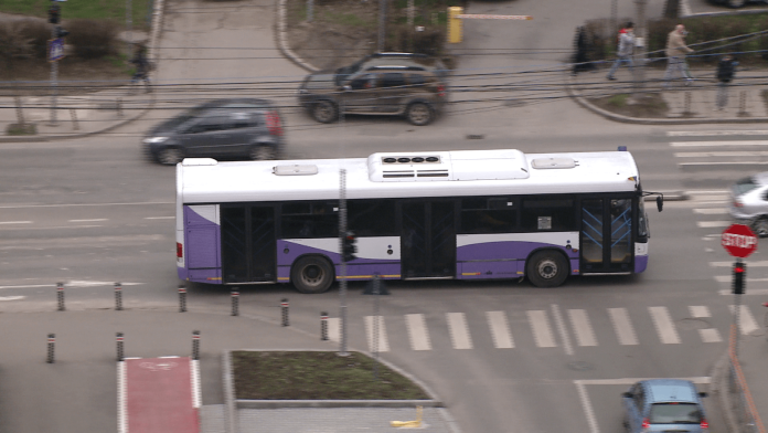 Femeie rănită în timp ce mergea cu troleibuzul, la Timișoara