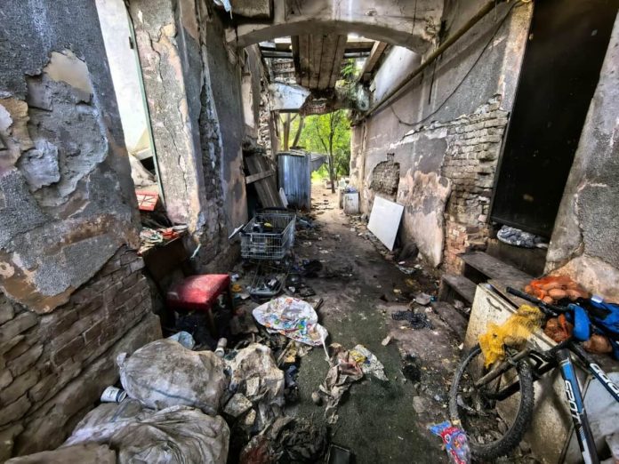 Copii în mizerie și focare de infecție, la Timișoara. Polițiștii au aplicat amenzi de 58.000 de lei