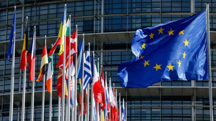 Pensiile speciale privează România de sute de milioane de euro de la UE. Plăți suspendate de Comisia Europeană