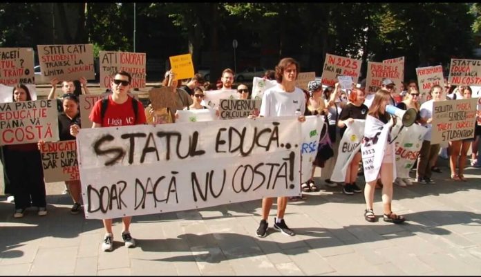 Protest al studenților, la Timișoara. Guvernul a calculat – bursele sunt de vină pentru deficitul bugetar