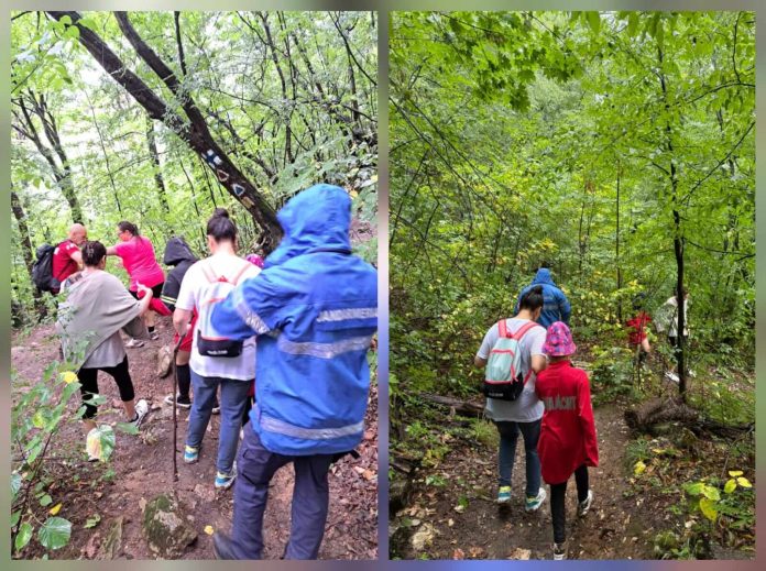 Cinci rătăcite pe un traseu din Băile Herculane, salvate de jandarmi