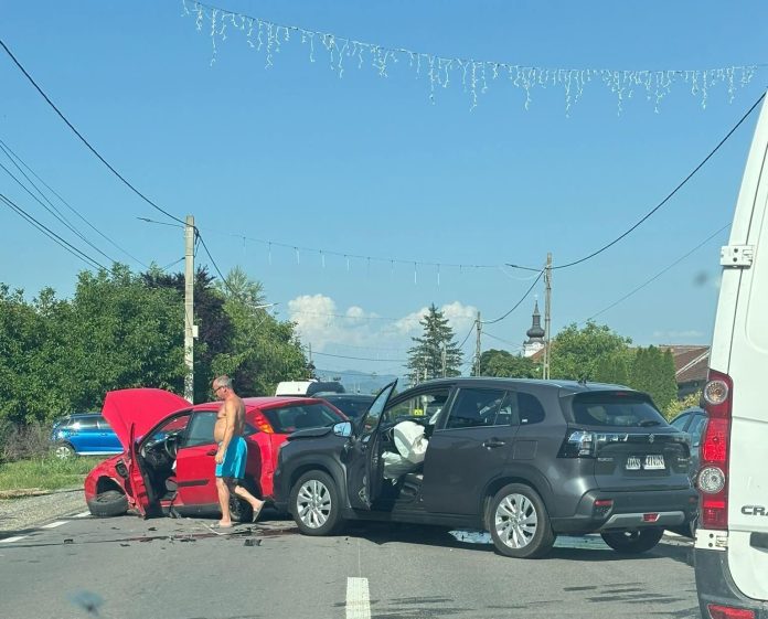 Două femei au ajuns la spital în urma unui accident pe un drum național din Banat