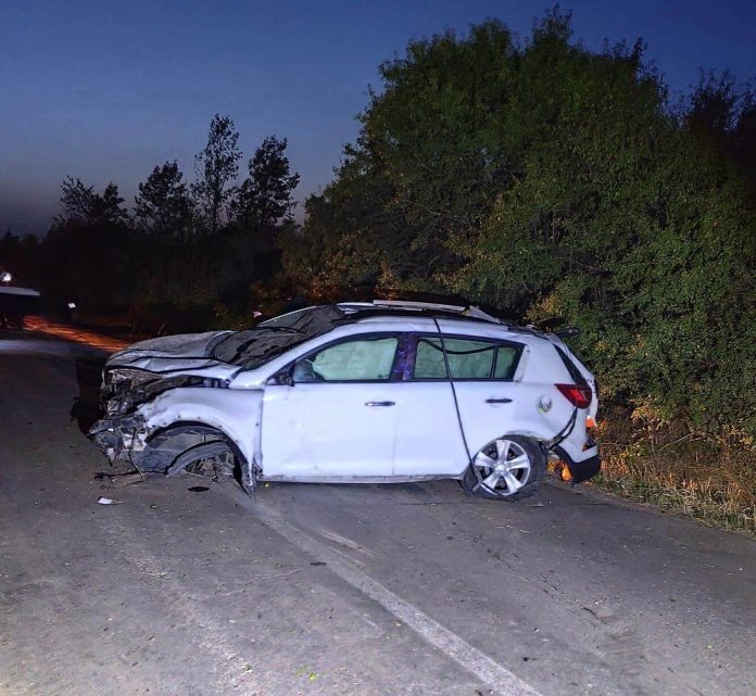Un tânăr s-a răsturnat cu mașina pe care o conducea fără permis. A murit pe loc