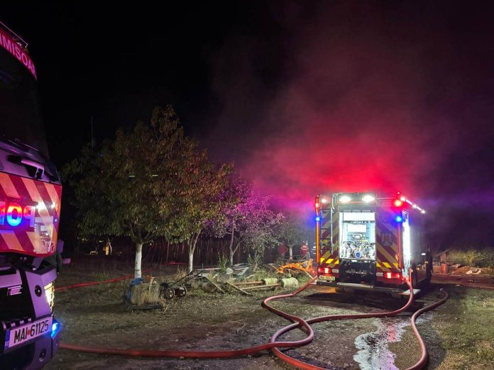 Incendiu de proporții în Timiș. O casă a fost cuprinsă de flăcări
