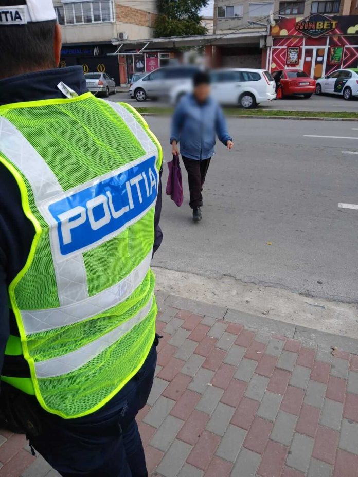 Peste 400 de pietoni au fost amendați în Timiș