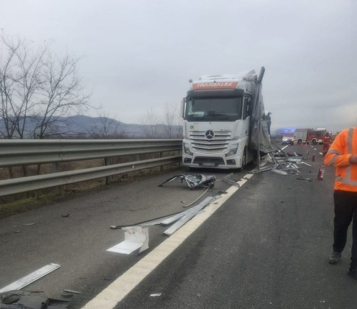 Accident pe autostrada A1. Trafic blocat