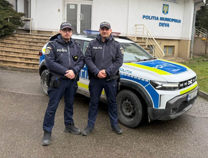 Bărbat care intenționa să-și pună capăt zilelor, salvat de doi polițiști în ultimele clipe
