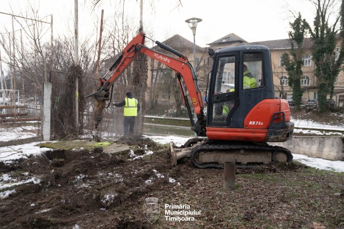 Baza de canotaj, prădată de hoți la câteva săptămâni după ce administrația Fritz a demolat gardul pentru „mai multă lumină și curățenie”