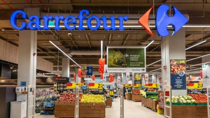 Carrefour își vinde operațiunile fraților Pavăl, proprietarii Dedeman