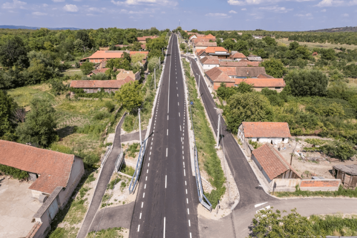 Încep lucrările de reabilitare pe DJ 691, între A1 și județul Arad