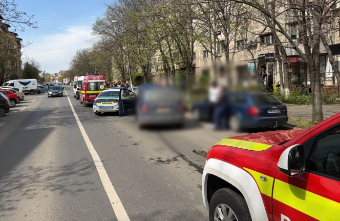 Accident grav în Timișoara cinci răniți, dintre care patru minori, după un carambol în lanț