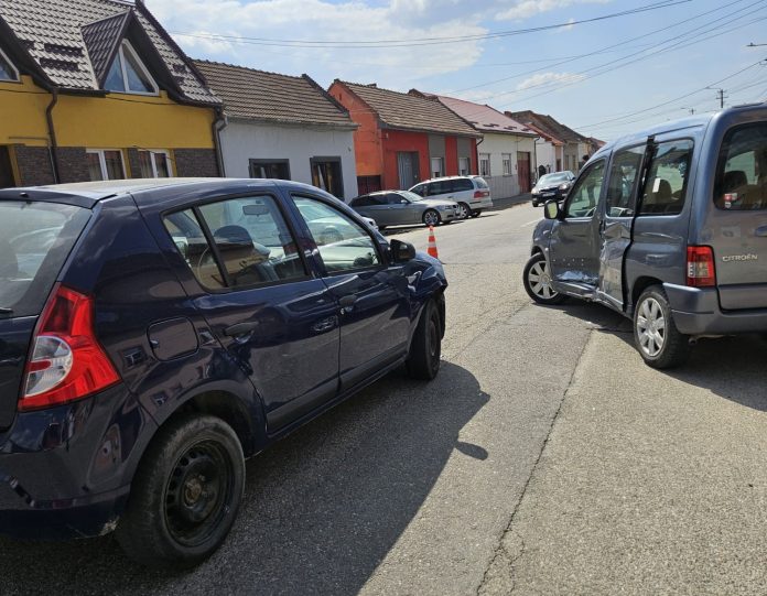 Coliziune în Timiș un bărbat de 56 de ani a ajuns la spital după un accident provocat de un tânăr