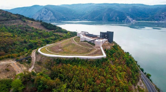 Splendoare pe malul Dunării. Cetatea Ladislau din Coronini a fost restaurată
