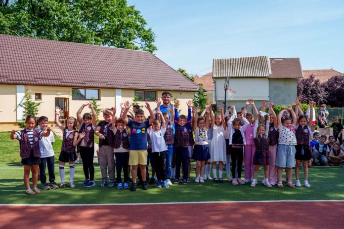 Sportul și educația, celebrate la Șag Deian Sorescu, invitat special la un meci memorabil cu elevii