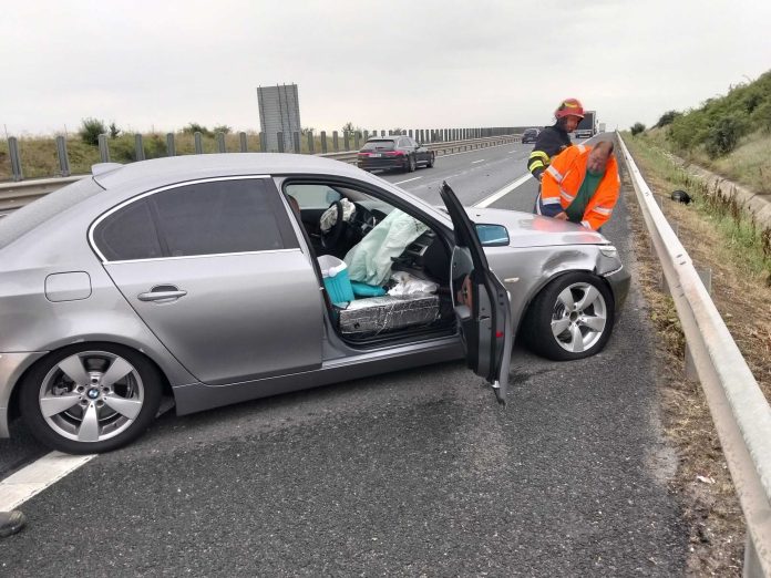 Accident rutier pe autostrada A1. Traficul este restricționat