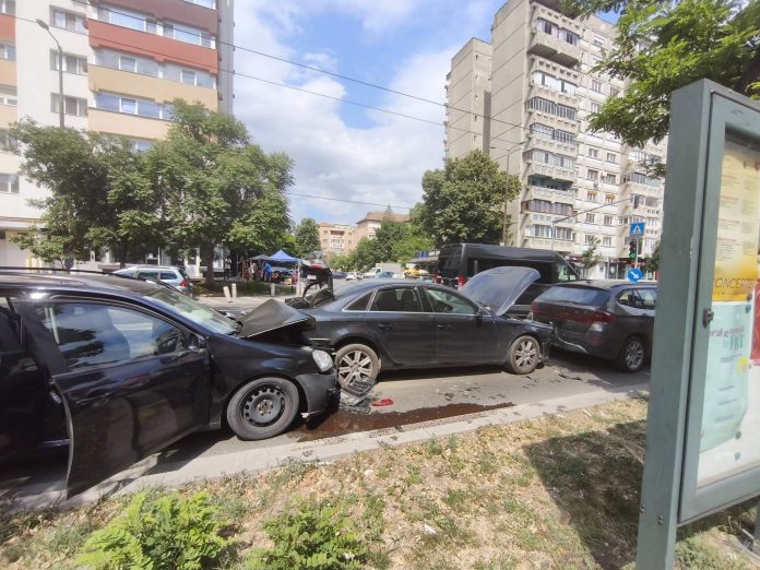 Patru mașini avariate în urma unui accident în lanț la Timișoara