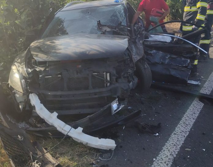 Trei răniți în urma unui accident pe un drum din Timiș