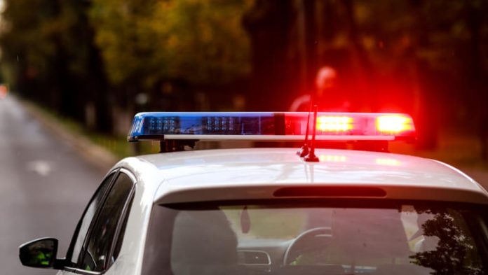 Șofer urmărit și încătușat de polițiști pe străzile unei localități din Timiș, marți după-amiază
