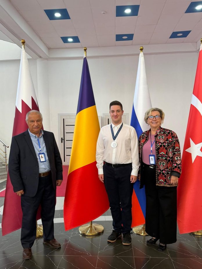 Argint pentru România în Uzbekistan! Un elev din Sânnicolau Mare a urcat pe podiumul Olimpiadei de Fizică