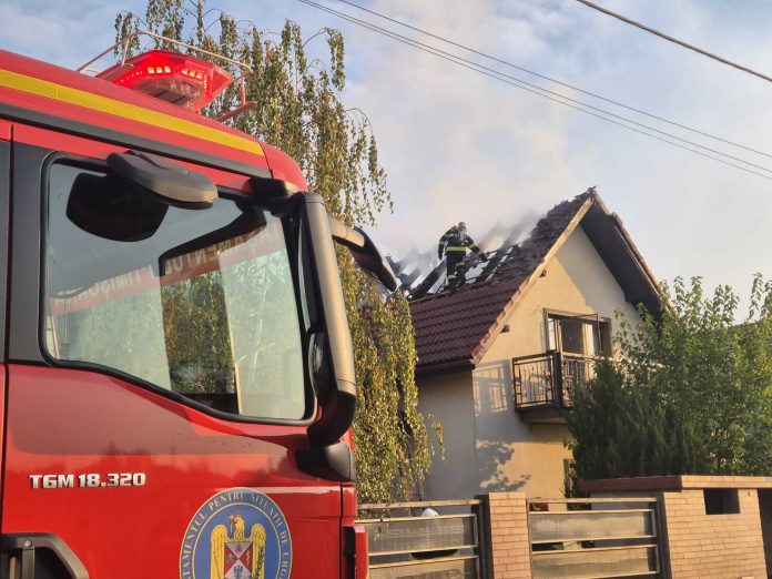 Incendii în Lovrin și Dudeștii Noi. Flăcările au afectat două case