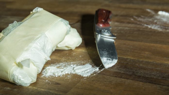 Flagrant în Banat: doi bărbați prinși când vindeau cocaină de 60.000 de euro